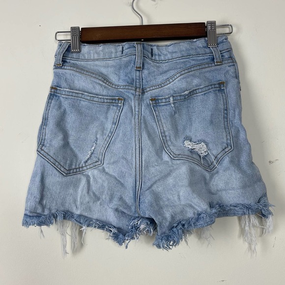 Abercrombie & Fitch Blue High Rise The 4" Mom Shorts Distressed Size 24 - Picture 4 of 5